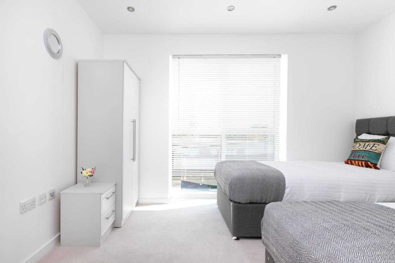 Skyvillion - Olympic View London Stratford Apartment Bagian luar foto
