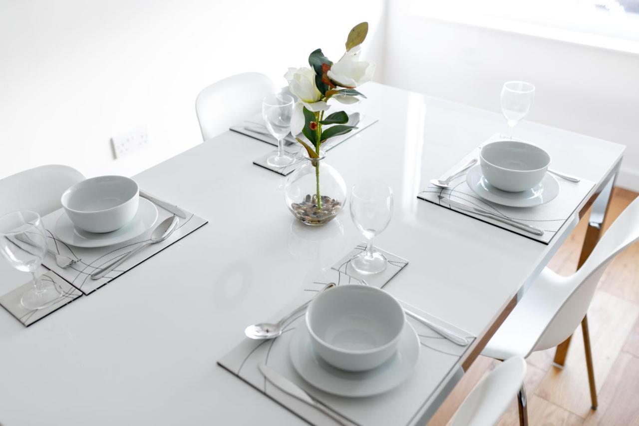 Skyvillion - Olympic View London Stratford Apartment Bagian luar foto