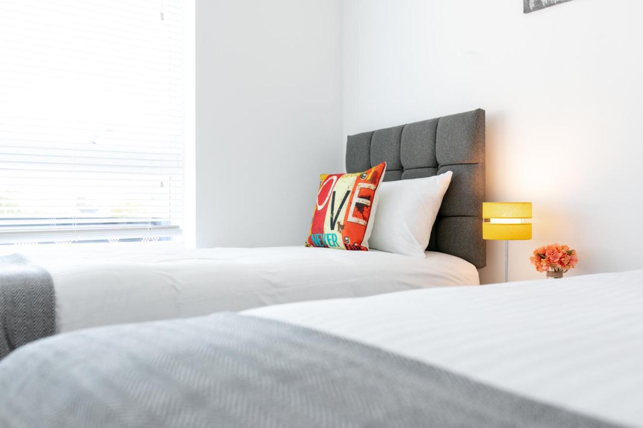Skyvillion - Olympic View London Stratford Apartment Bagian luar foto